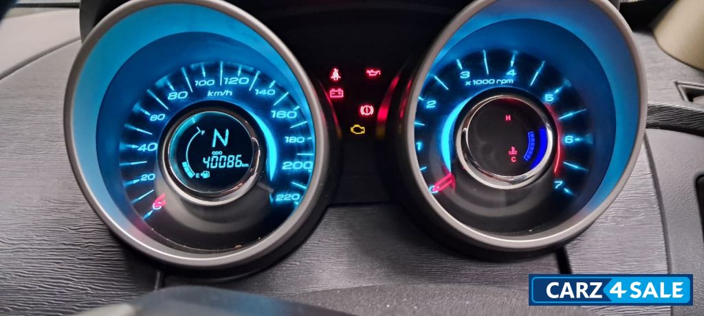 Mahindra XUV 500 W10 1.99