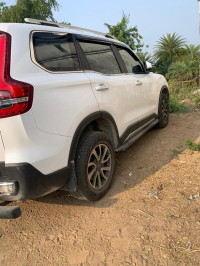 Mahindra Scorpio scorpio n z8l 7str diesel  automatic 4x2