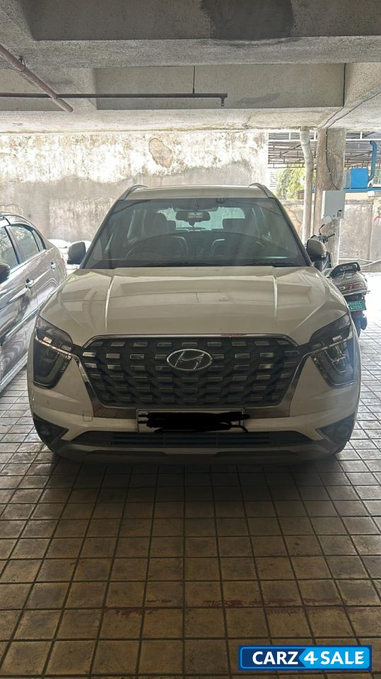 Polar White Hyundai Alcazar 1.5 AT Signature (O) 6 Str