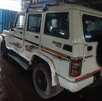 White Mahindra Bolero BSIV