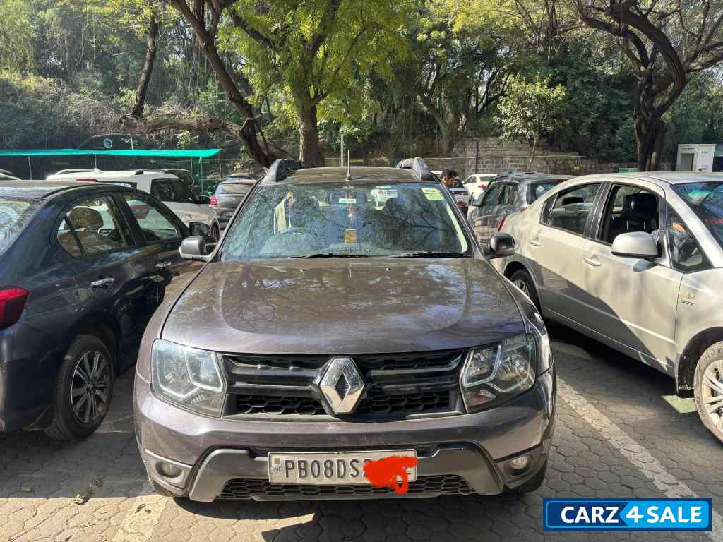 Slate Grey Renault Duster RSX