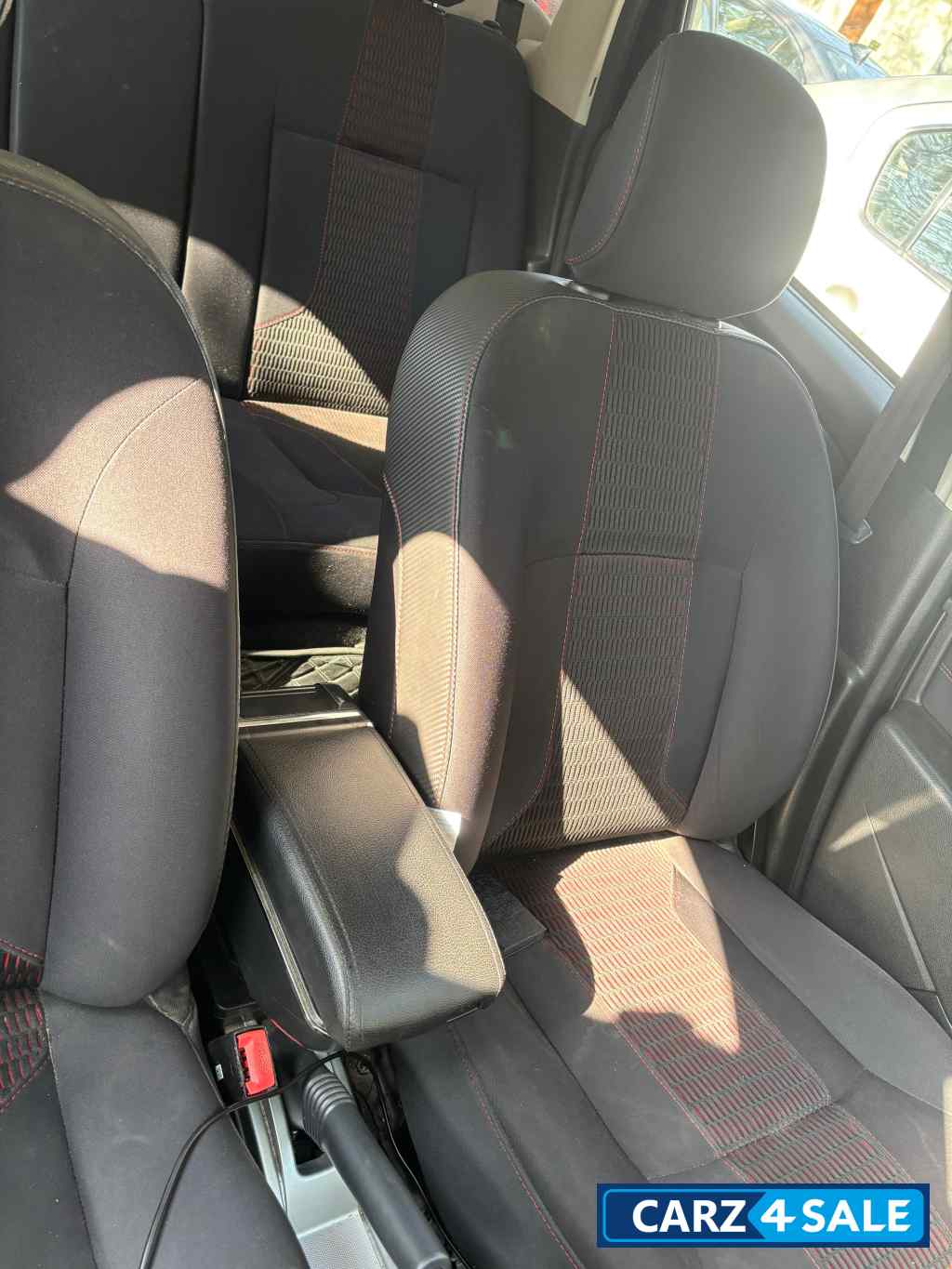 Slate Grey Renault Duster RSX