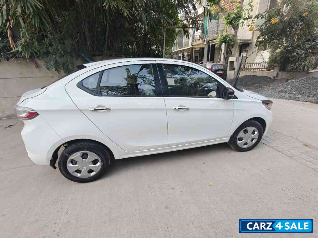 White Tata Tigor XZ Plus