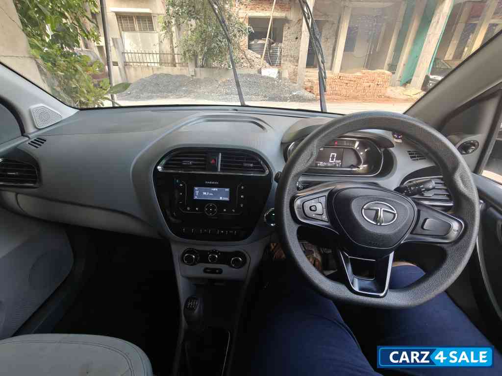 White Tata Tigor XZ Plus