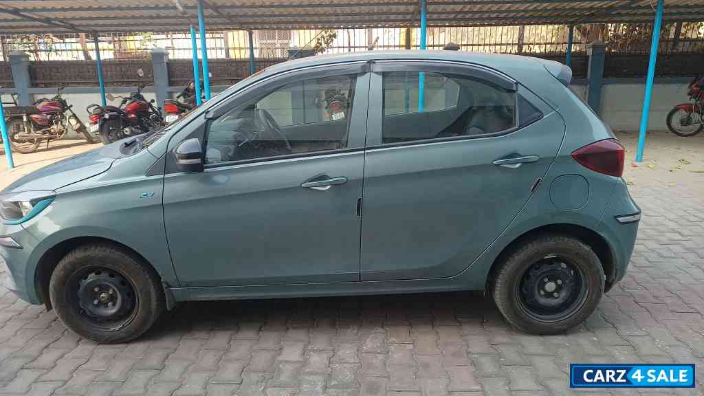 Tata Tiago XT LR