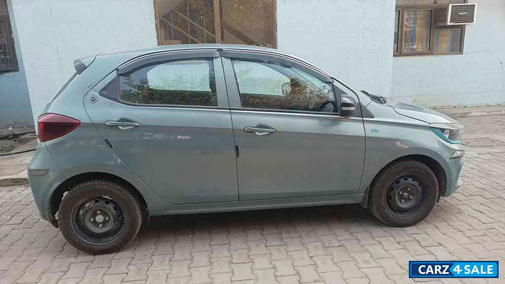 Tata Tiago XT LR