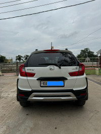 Pearl White Honda WR-V 1.5 VX i-Dtec