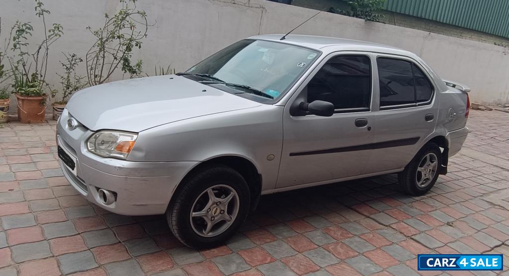 Sliver Ford Ikon 1.4 tdci