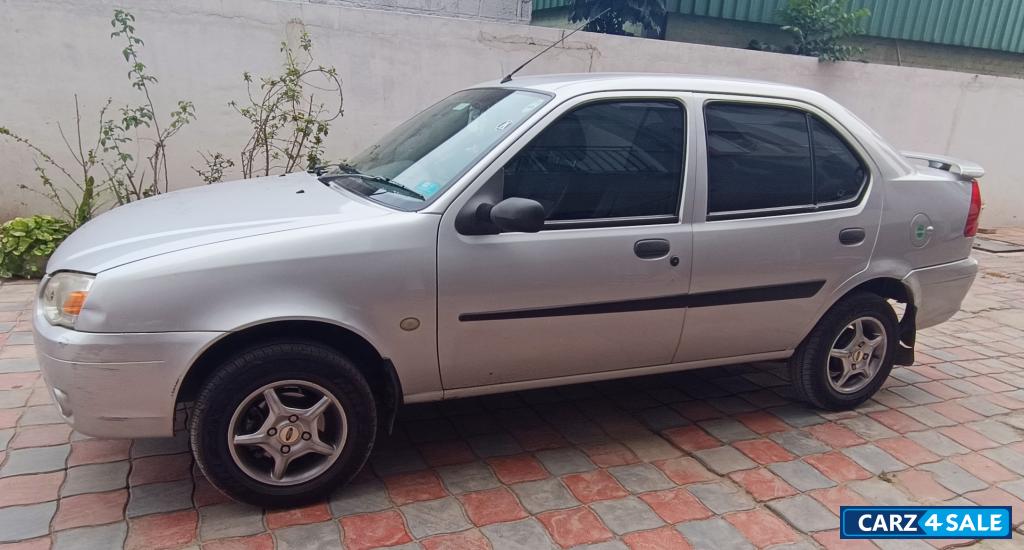 Sliver Ford Ikon 1.4 tdci