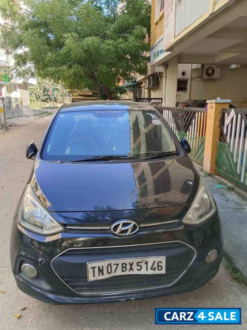 Black Hyundai Xcent SX (O)