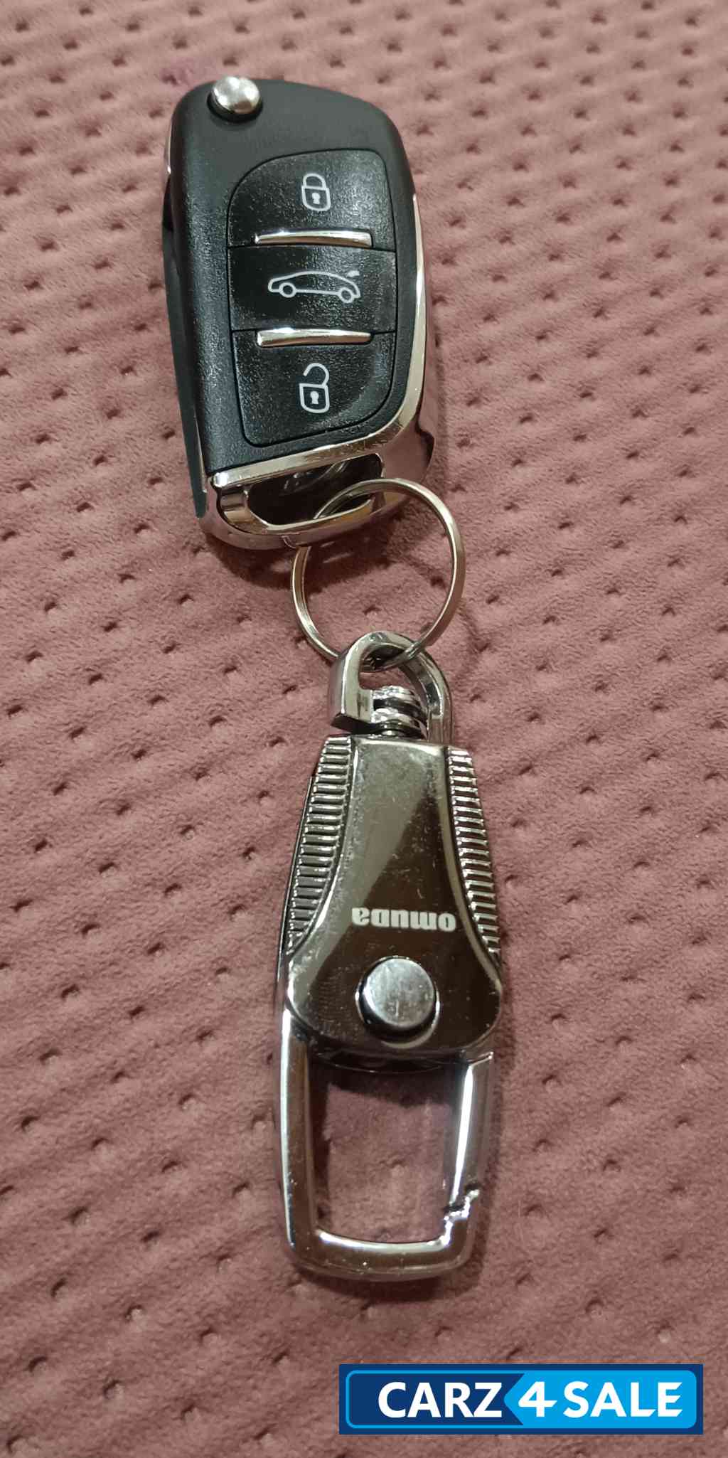 Silver Maruti Suzuki Swift VXI