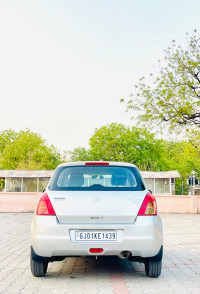Silver Maruti Suzuki Swift VXI