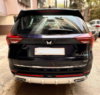Mahindra XUV700 AX7 Diesel AT