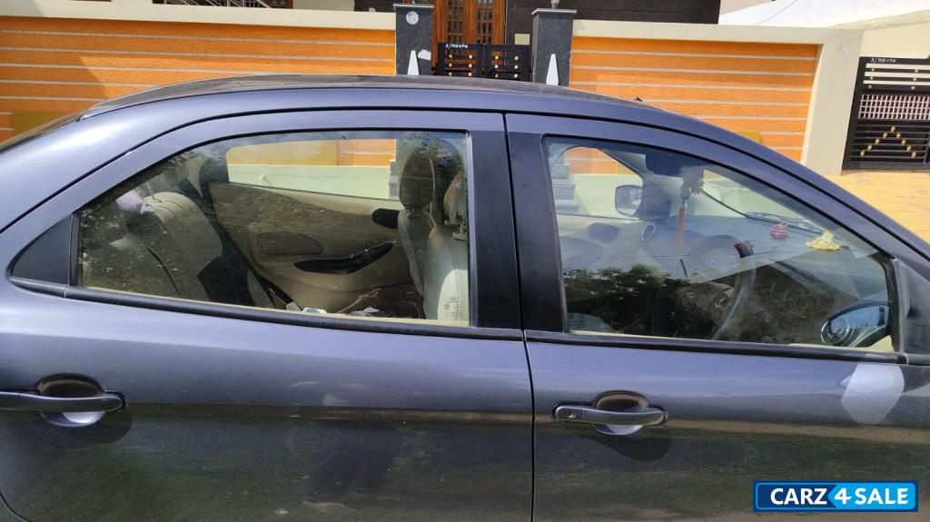 Smoke Grey Ford Figo Ford Figo Aspire 1.5TDCI DIESEL TITANIUMMT BSIV