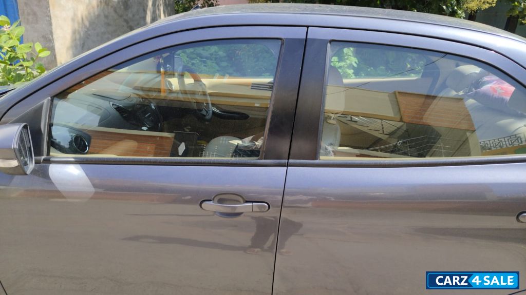 Smoke Grey Ford Figo Ford Figo Aspire 1.5TDCI DIESEL TITANIUMMT BSIV