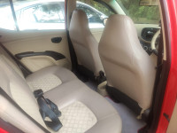 Red Hyundai i10 Magna AT