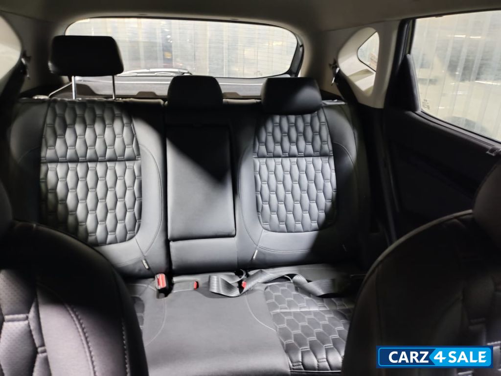 Kia Seltos G1.5 6MT HTX AE