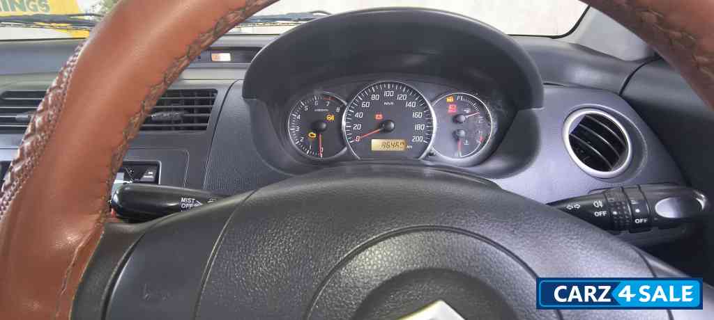 Maruti Suzuki Swift Vxi