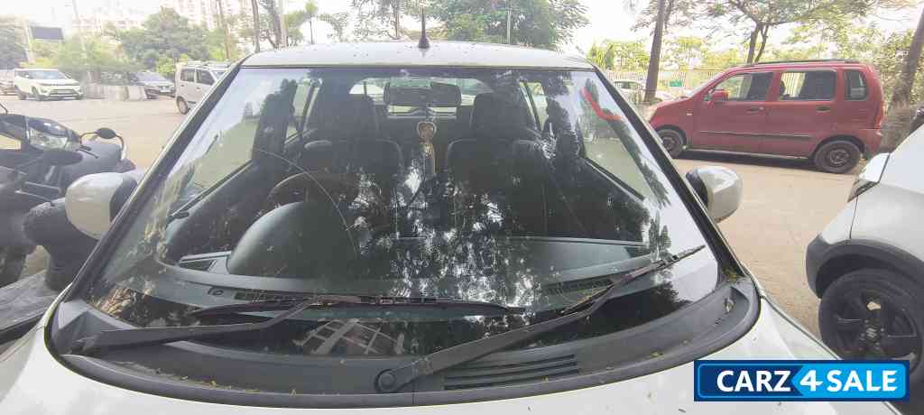 Maruti Suzuki Swift Vxi