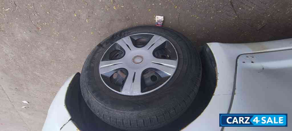 Maruti Suzuki Swift Vxi