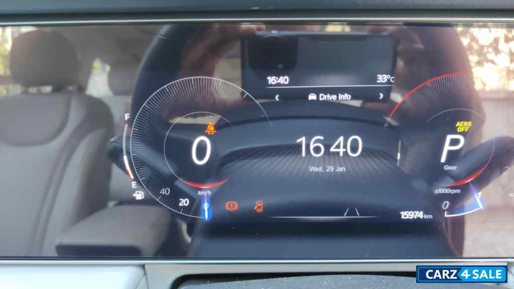 Midnight Black Mahindra XUV700 AX7 AT