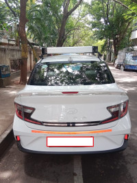 White Hyundai Aura CNG SX