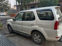 Pearl White Tata Safari VX VARICOR 400 STROME