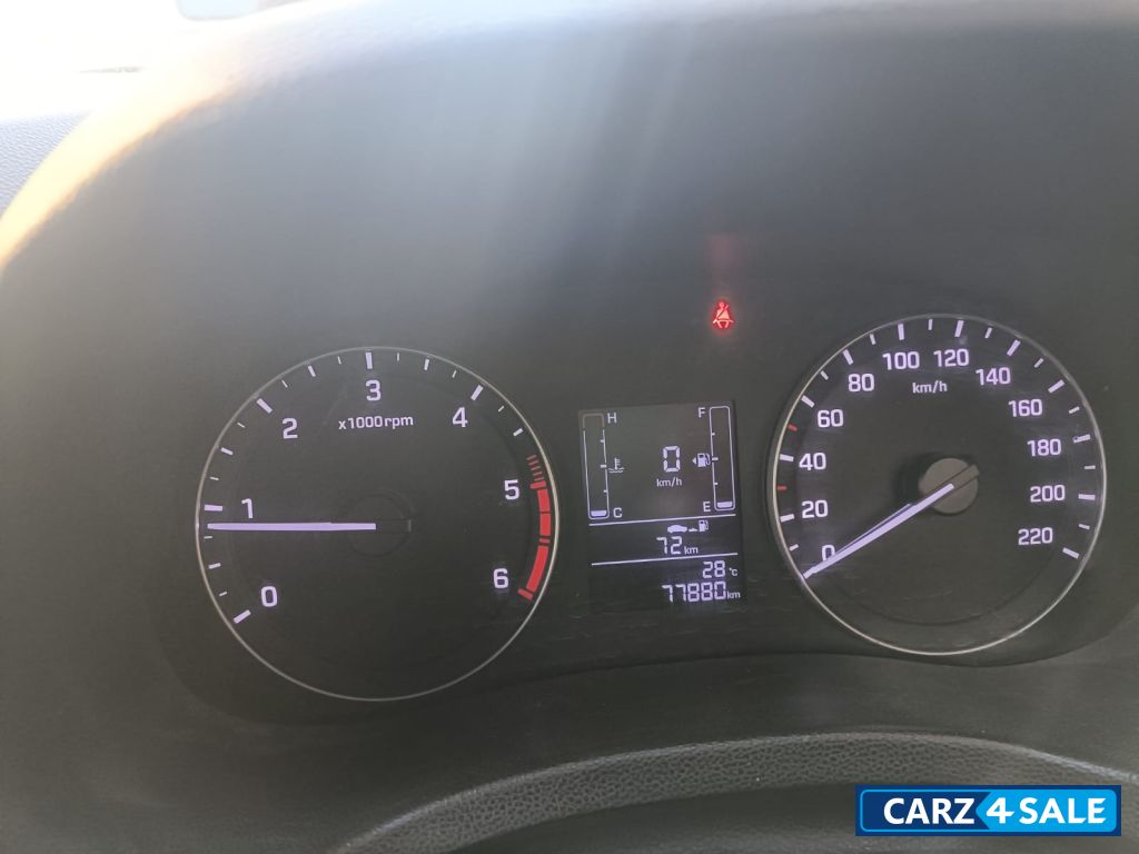 White Hyundai Creta 1.4 E plus 2019 model