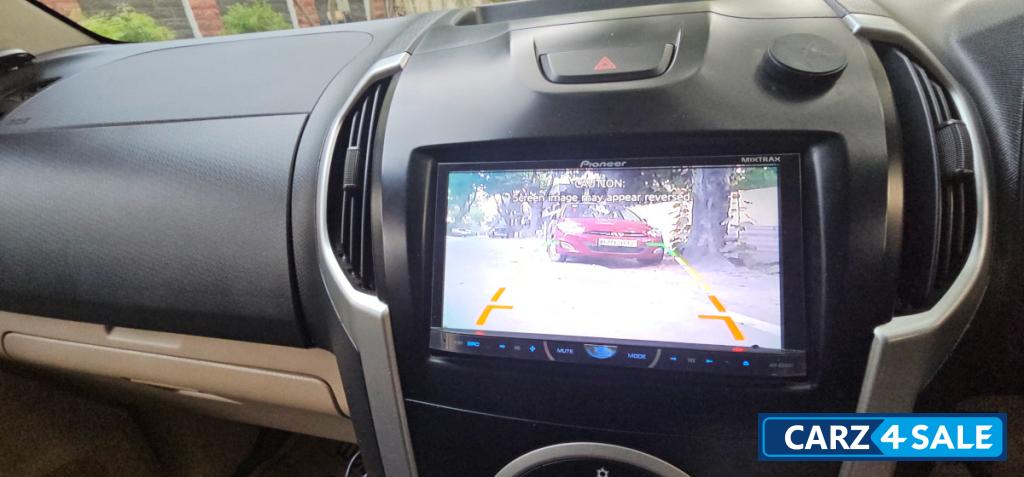 Isuzu D-Max V-Cross 4x4