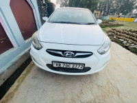 Crystal White Hyundai Verna 1.6 sx crdi