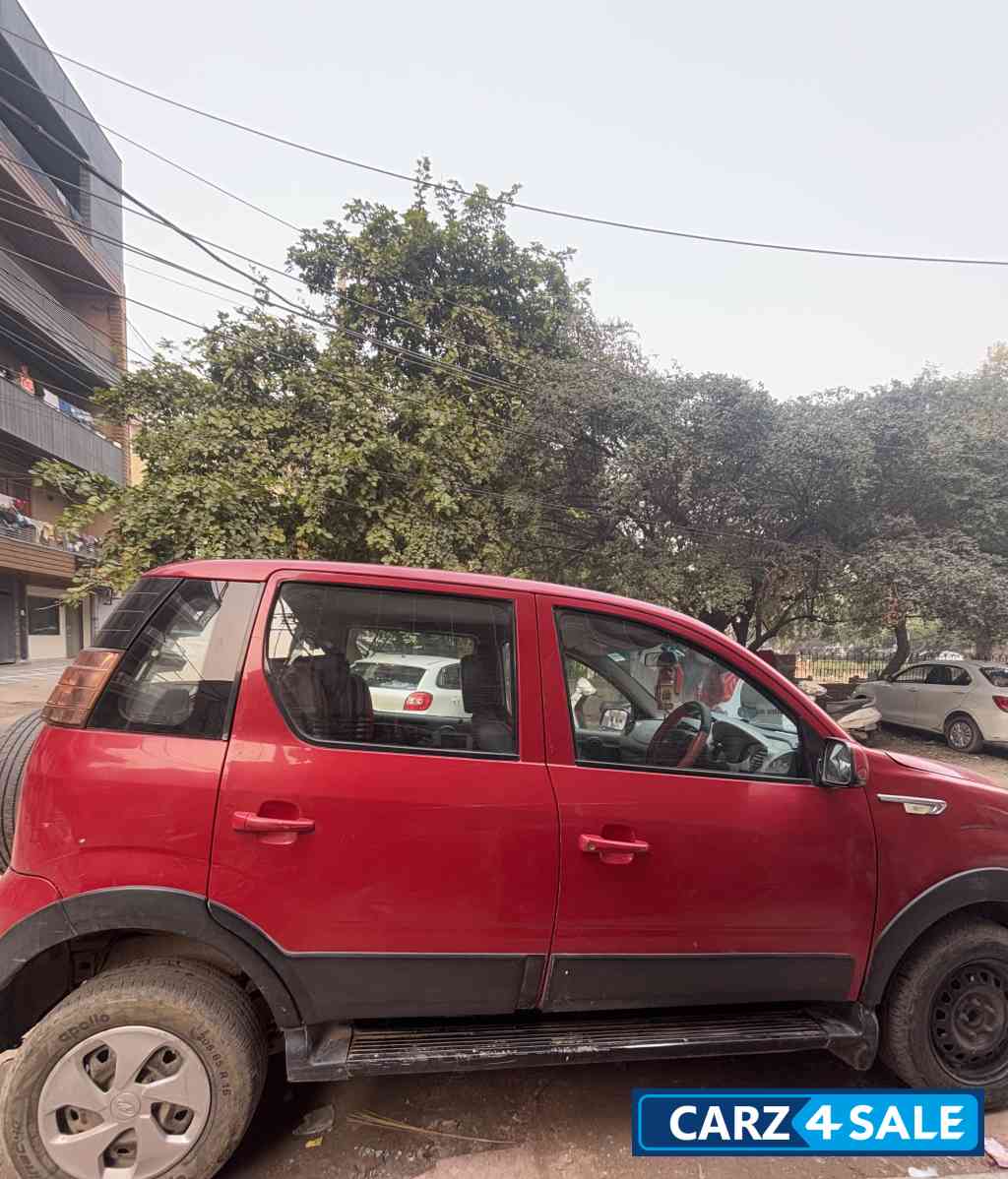 Mahindra NuvoSport N6