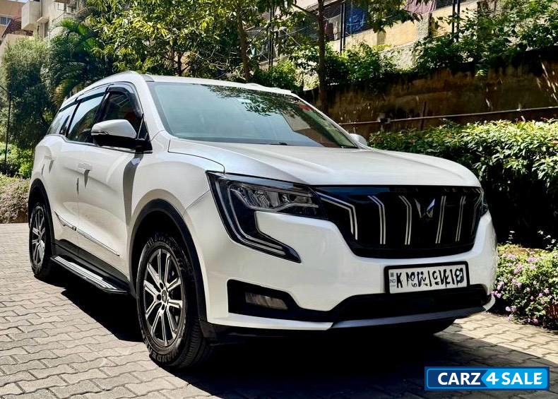 Everest White Mahindra XUV700 AX7L D AT