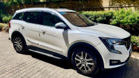 Everest White Mahindra XUV700 AX7L D AT