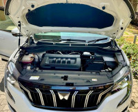 Everest White Mahindra XUV700 AX7L D AT