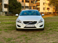 White Volvo S60 D3