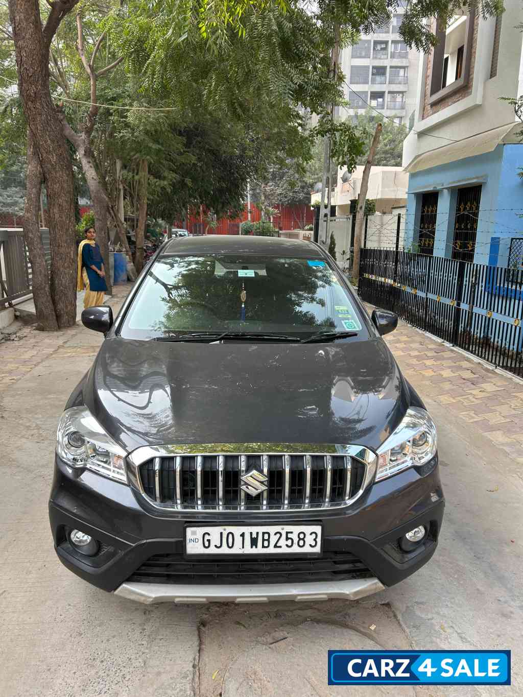 Granite Grey Maruti Suzuki S-Cross Hybrid sigma