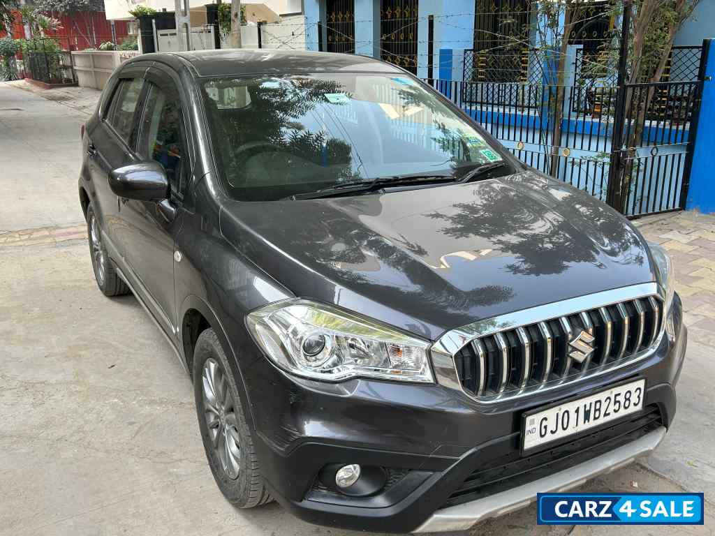 Granite Grey Maruti Suzuki S-Cross Hybrid sigma