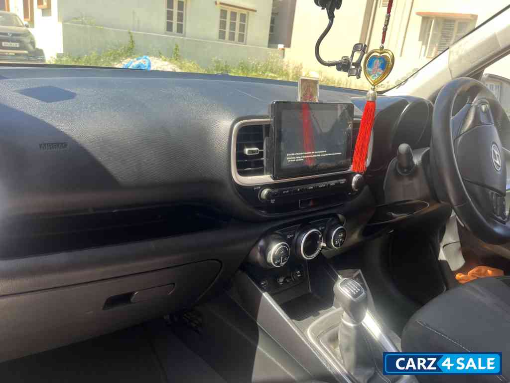 Hyundai Venue SX CRDI 1.5 MT