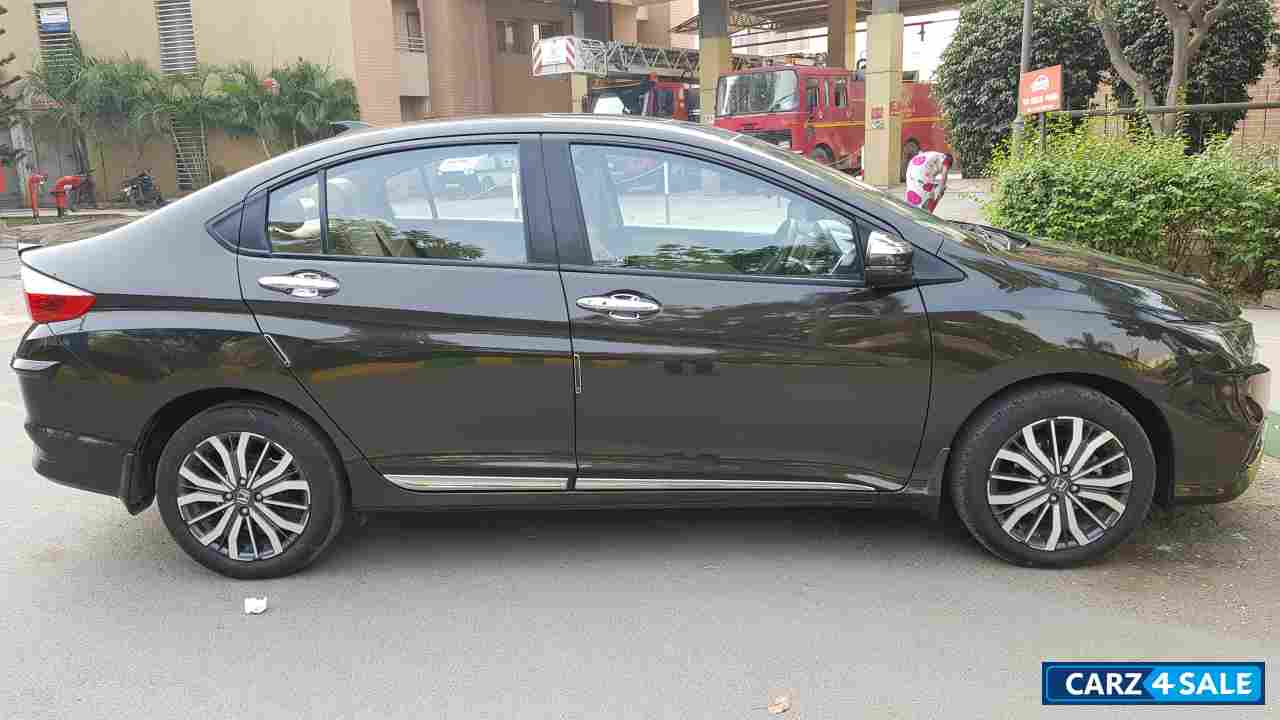 Golden Brown Honda City ZX CVT Golden Brown Honda City ZX CVT