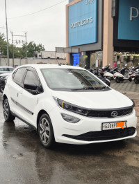 Tata Altroz XT