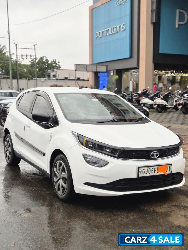 Tata Altroz XT