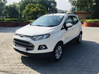 White Ford Ecosport