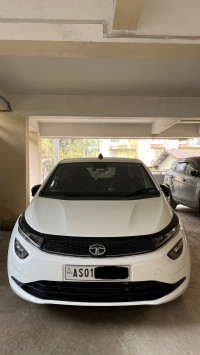 Tata Altroz XT