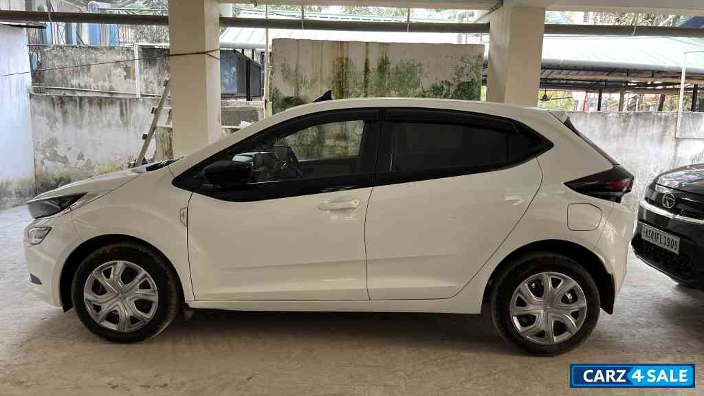 Tata Altroz XT