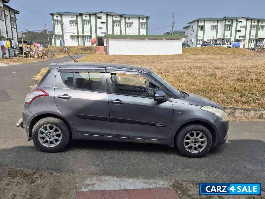 Grey Maruti Suzuki Swift VXI
