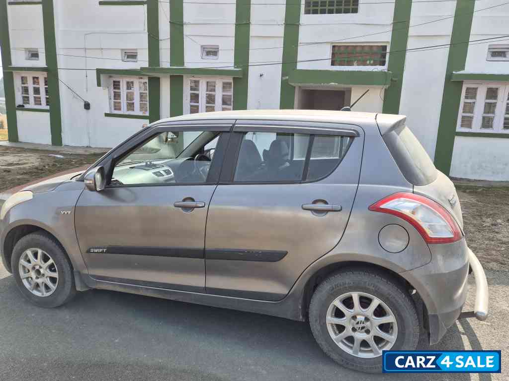 Grey Maruti Suzuki Swift VXI
