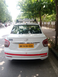 White Hyundai Xcent White