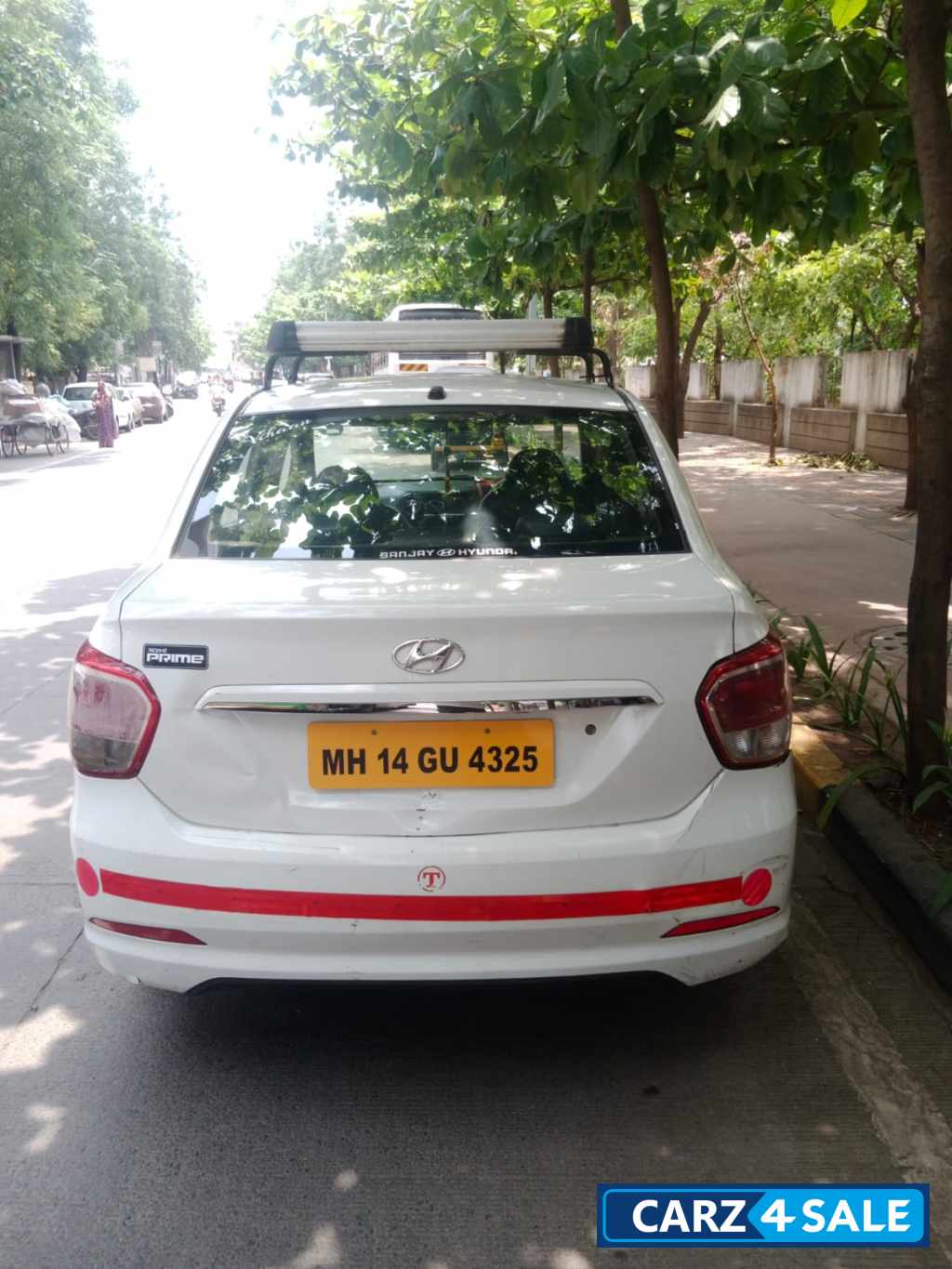 White Hyundai Xcent White White Hyundai Xcent White