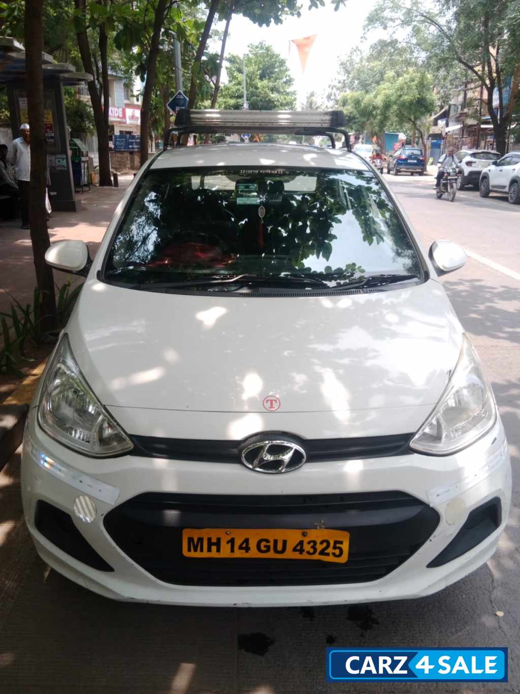 White Hyundai Xcent White White Hyundai Xcent White