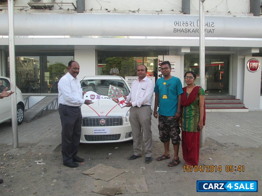 White Fiat Linea TJet Emotion